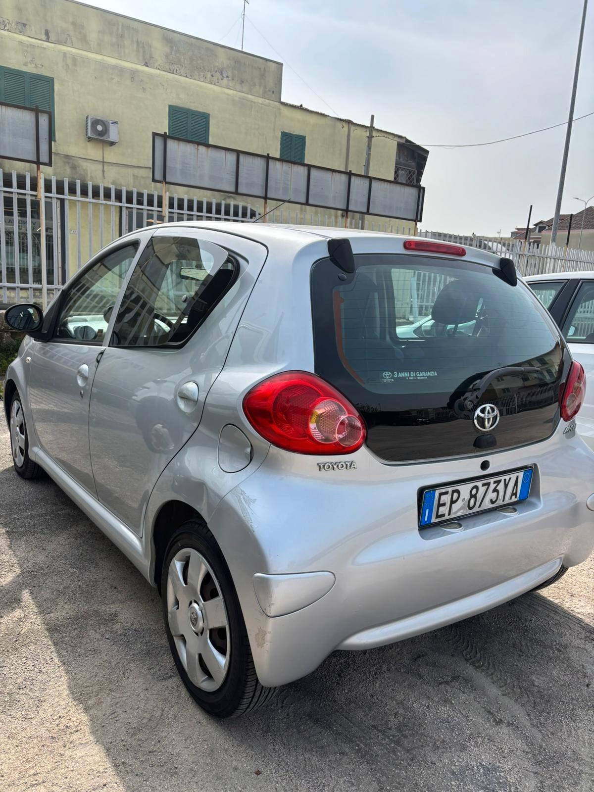 Toyota Aygo 1.4 turbodiesel 5 porte Sol