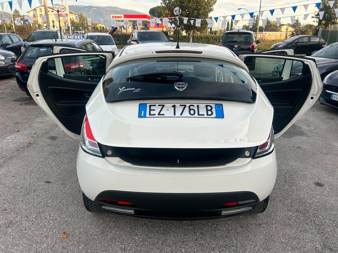 "UNA CHICCA" Lancia Ypsilon 1.2 69 CV 5 porte GPL Edition