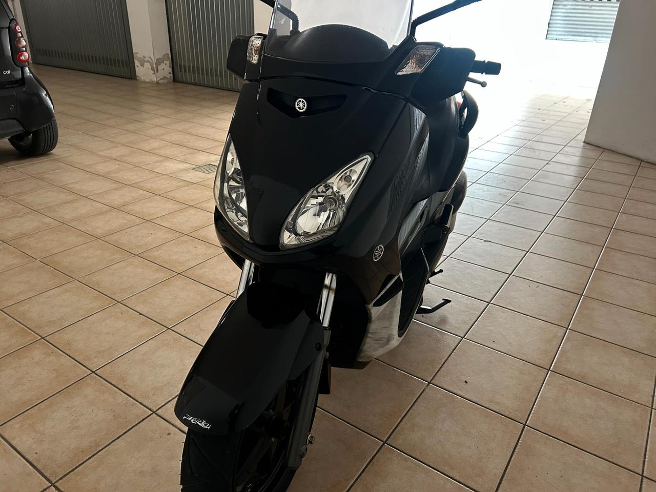 Yamaha X-Max 250