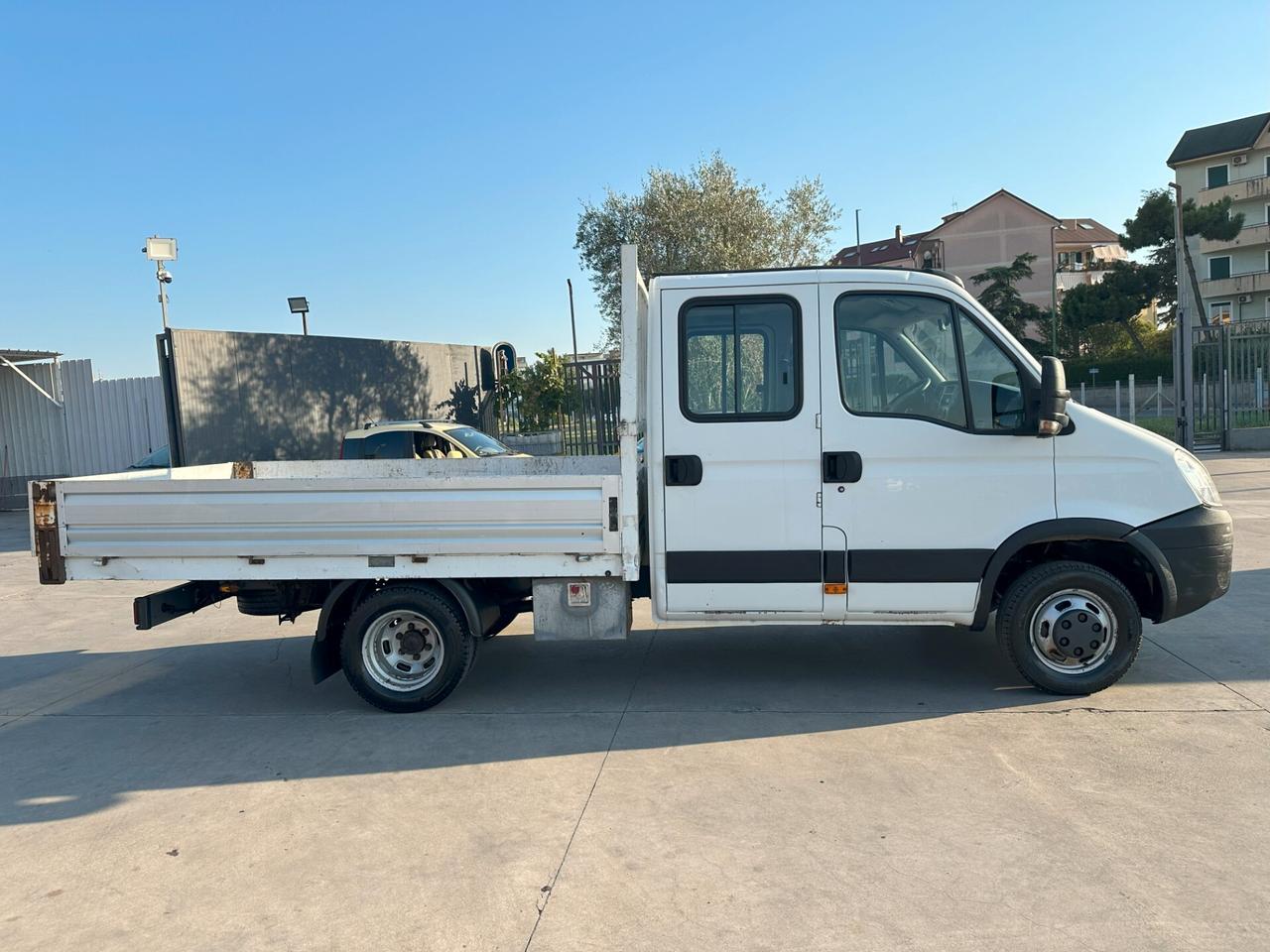 Iveco Daily 35c14 doppia Cabina cassonato