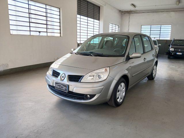 RENAULT Scenic 1.6 16V Dynamique