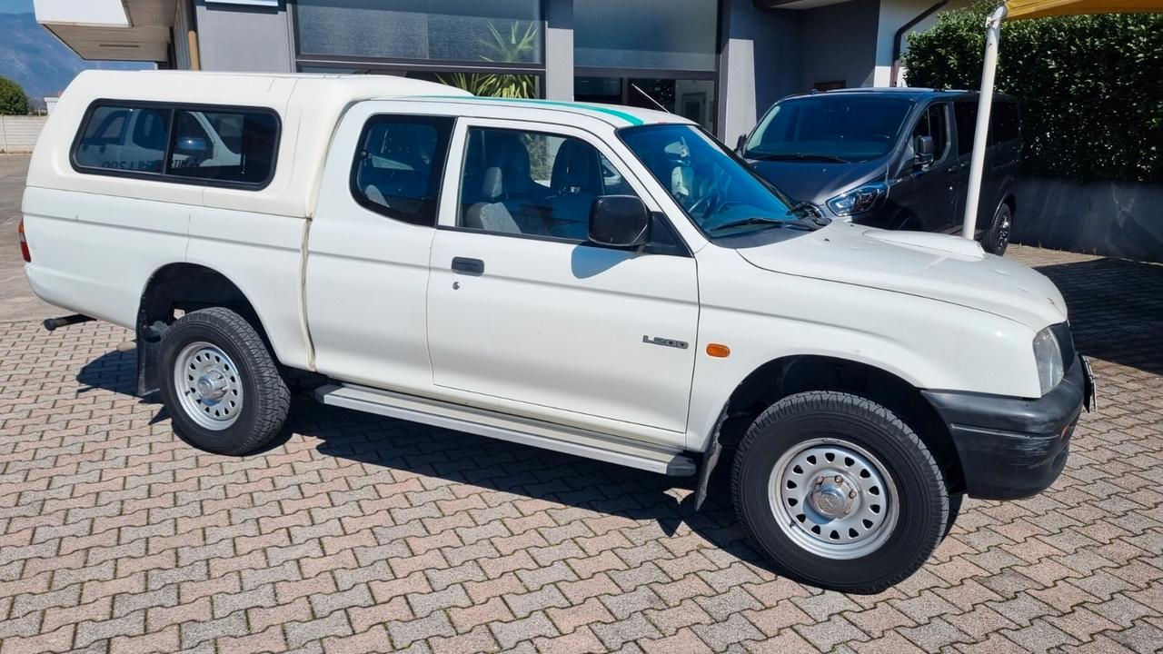 Mitsubishi L200 2.5TDI 4WD Cassone LUNGO