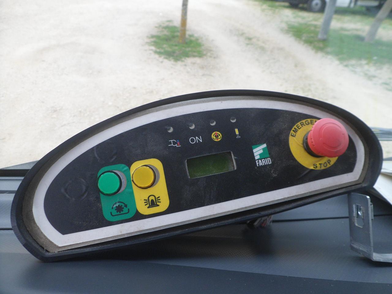 Isuzu M21 compattatore