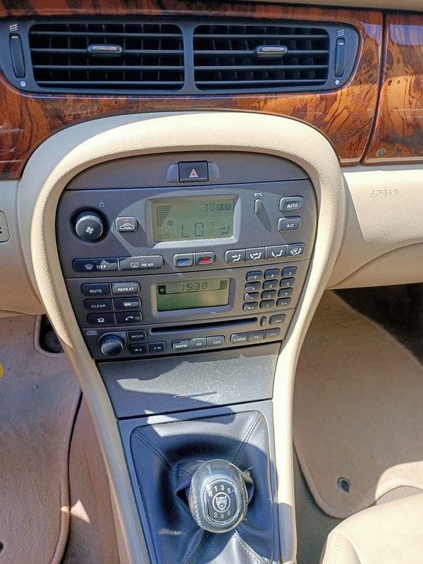 Jaguar X-Type Berlina 2.2 D Executive