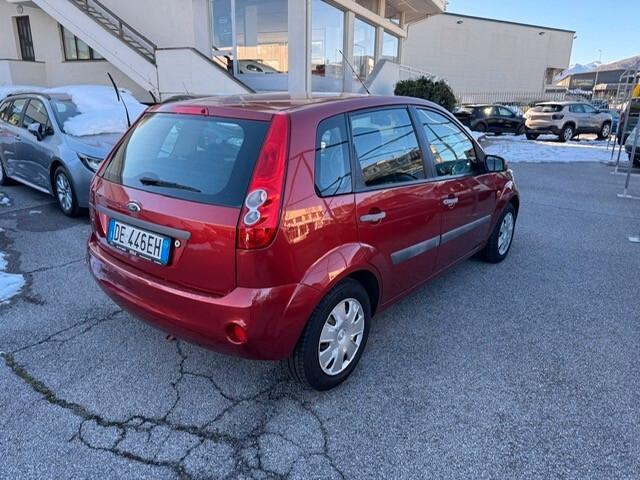 Ford Fiesta 1.2 16V 5p. Titanium Benzina