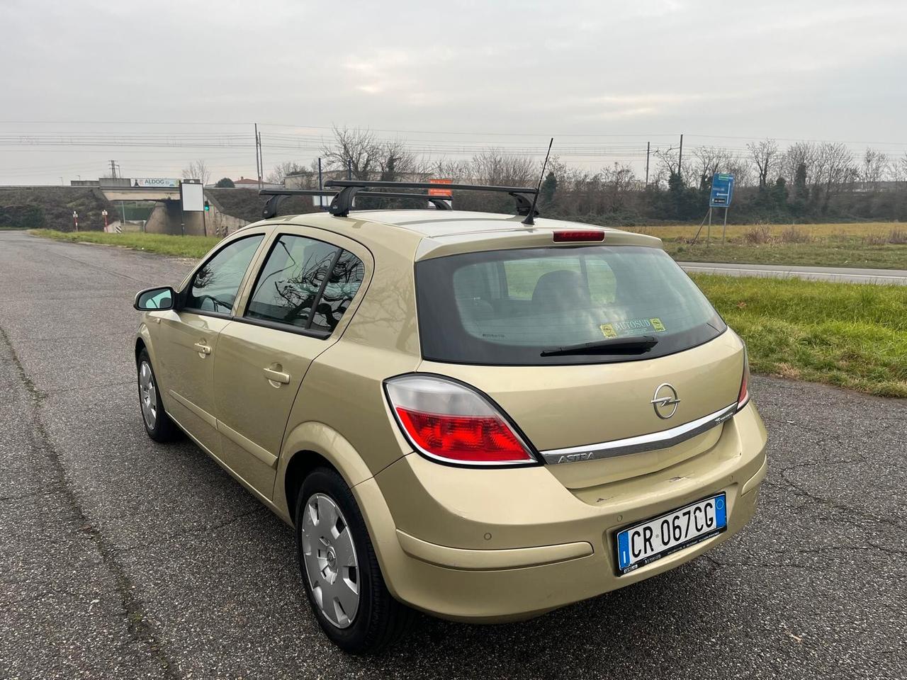 Opel Astra 1.6 115CV 5 porte Elective