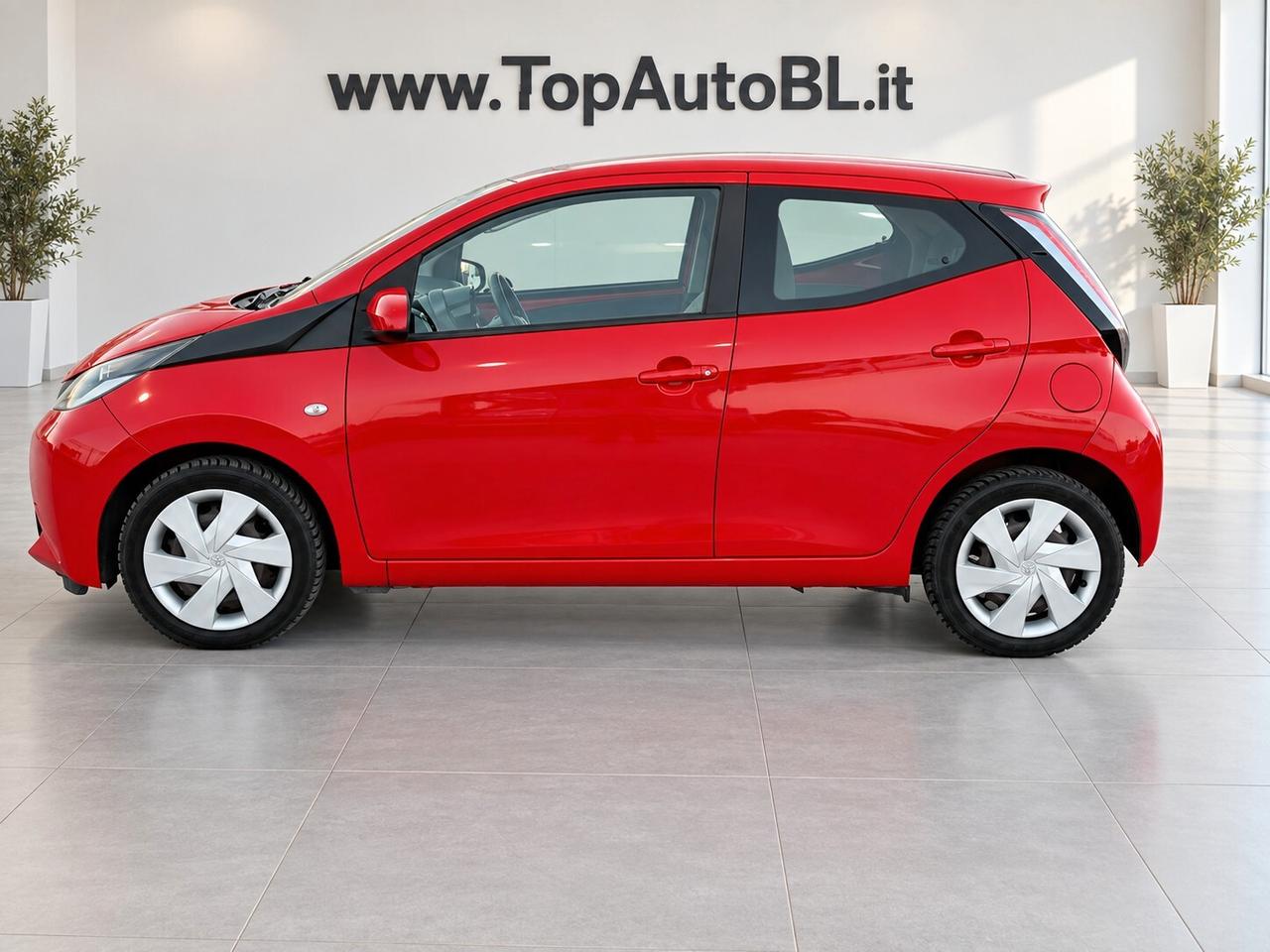 Toyota Aygo 1.0 VVT-i 69 CV 5 porte x-play TSS MMT