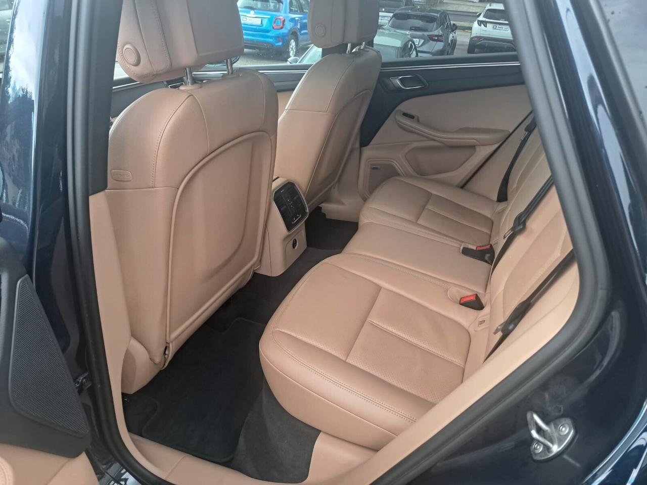 PORSCHE MACAN 2.0 BENZINA 245 CV PDK
