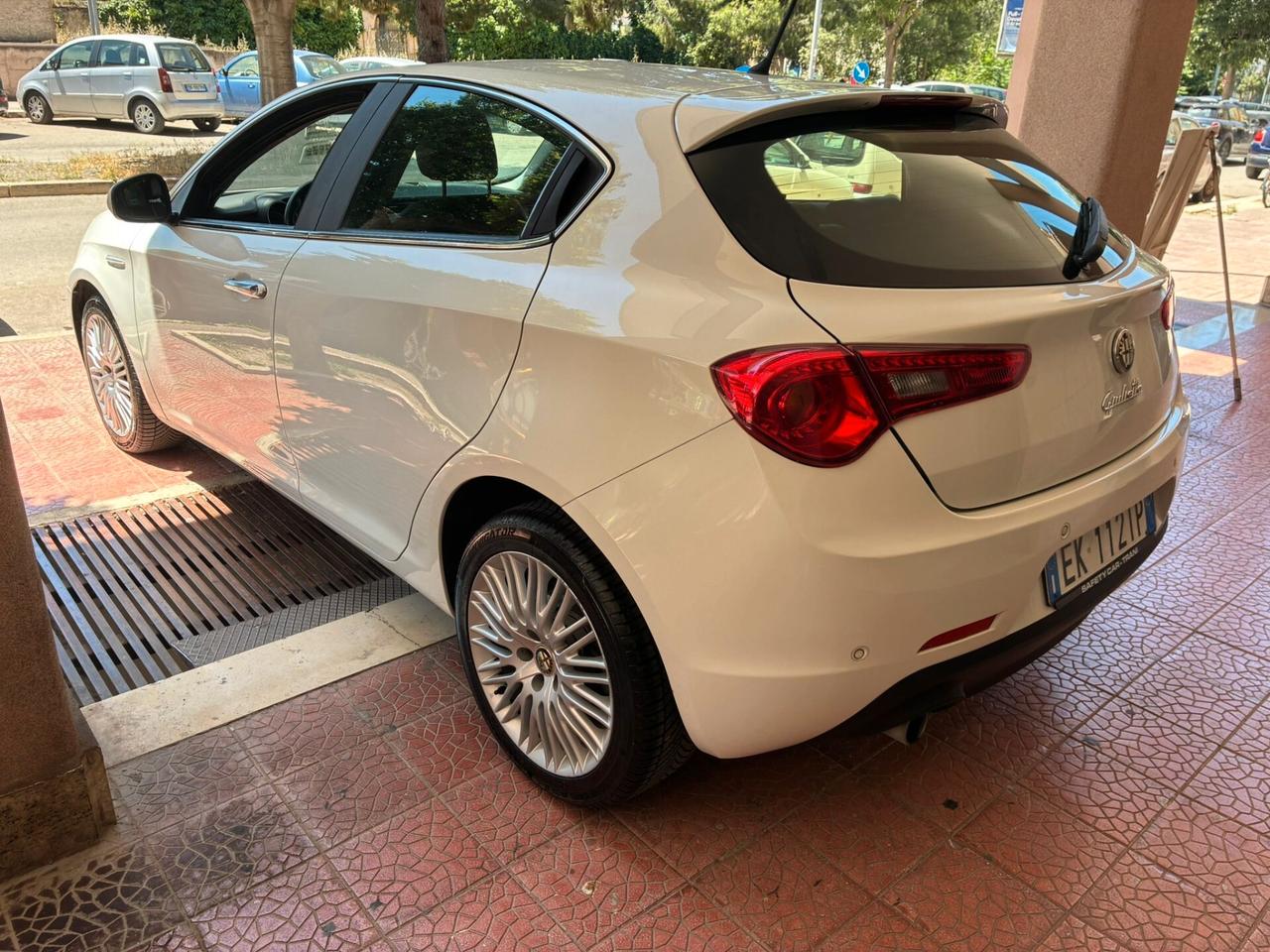 Alfa Romeo Giulietta1.6mjet105CV perfetta-11