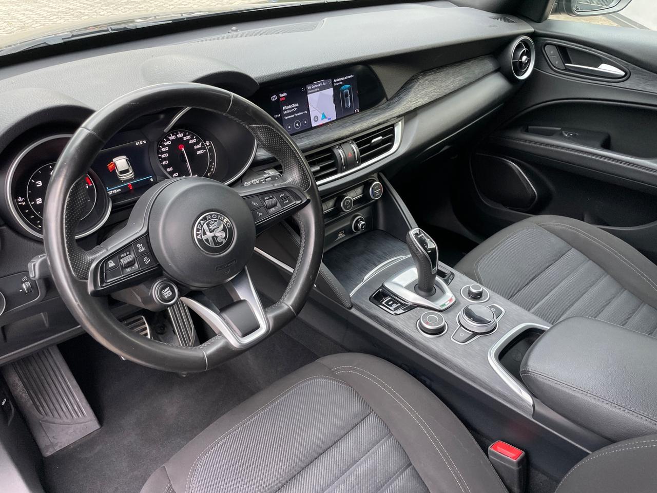 Alfa Romeo Stelvio 2.2 Turbodiesel 160 CV AT8 RWD Veloce