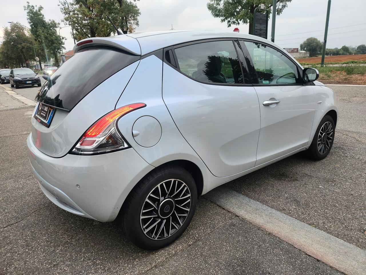 Lancia Ypsilon 1.2 69 CV 5 porte GPL Ecochic Platinum