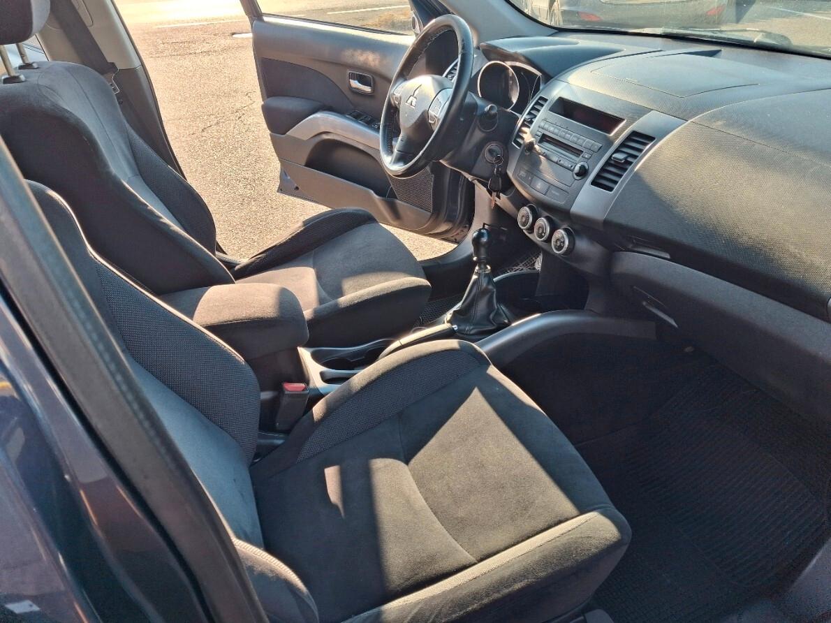 Mitsubishi Outlander 2.0 DI-D Intense DPF