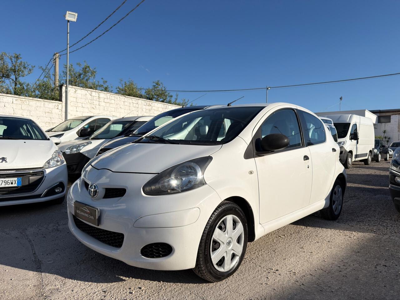 Toyota Aygo 1.0 5 porte Now Connect “NAVI”