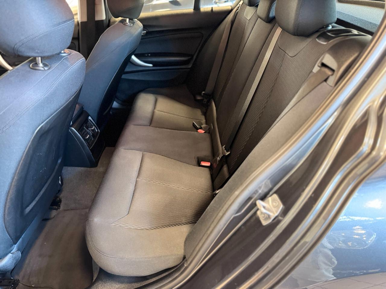 Bmw 118 118d 5p. Unique