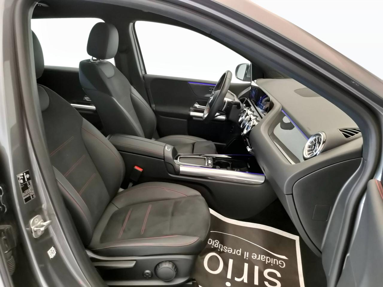 Mercedes-Benz Classe B - W247 2023 - B 180 d AMG Line Advanced Plus auto
