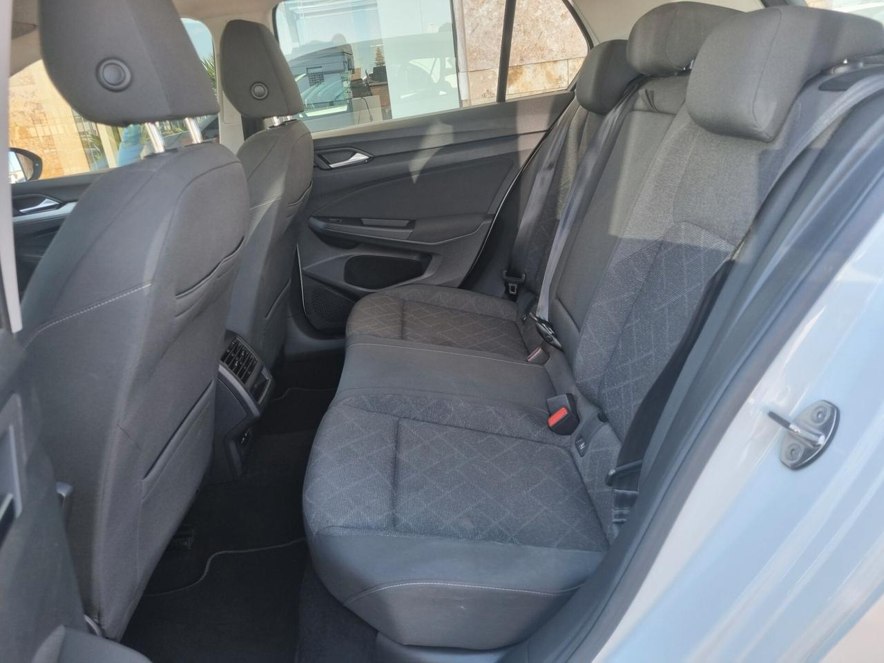 Volkswagen Golf 1.0 TSI EVO Life dsg 110cv