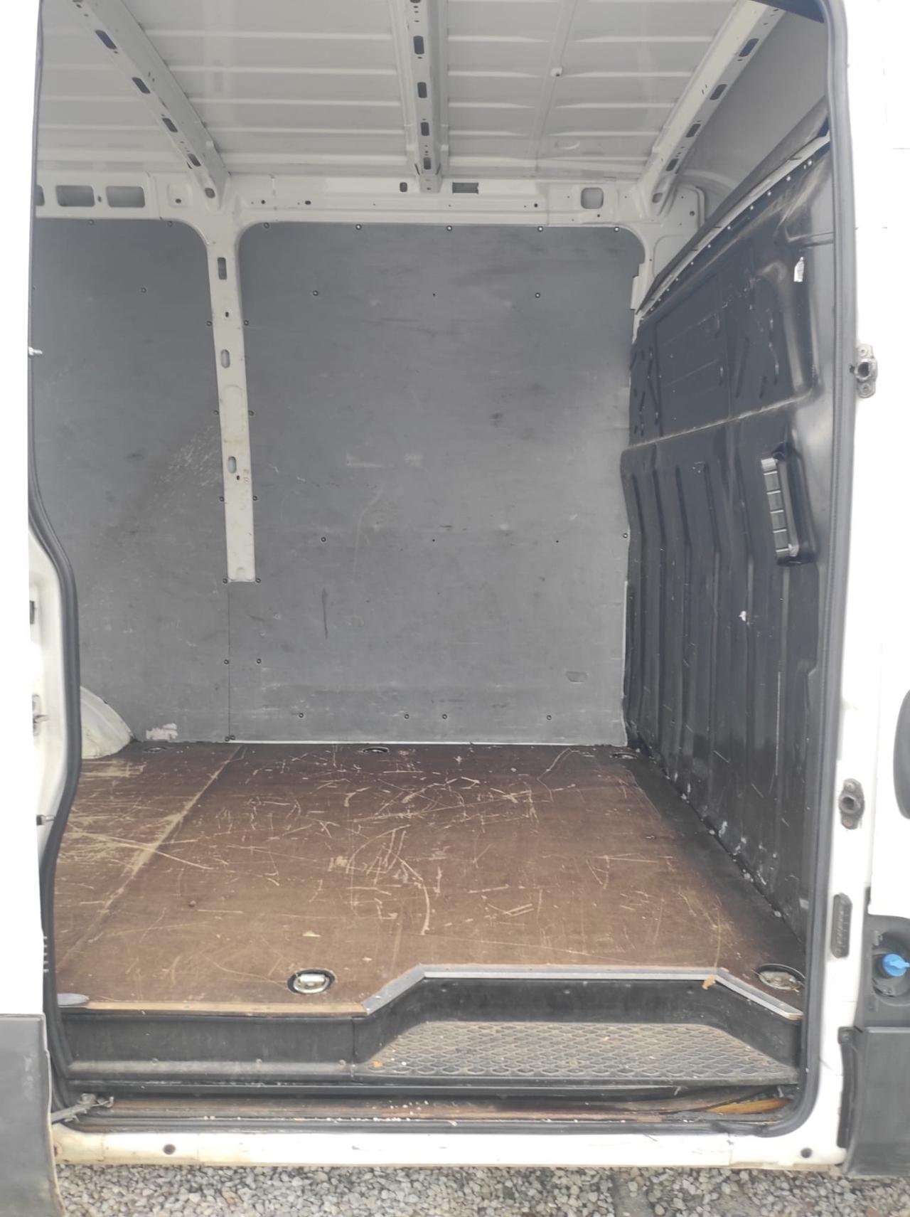 Iveco Daily 33S12 2.3 HPT 116CV Auto Iva Compresa