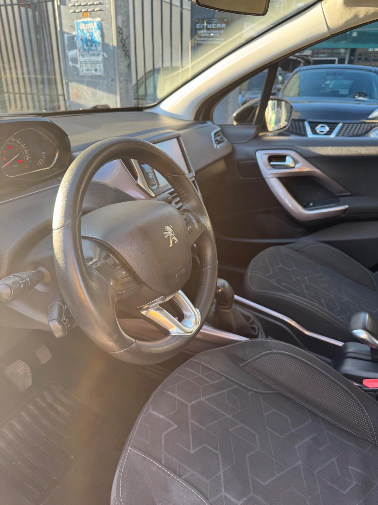 Peugeot 2008 benz euro6 1.2 82 cv