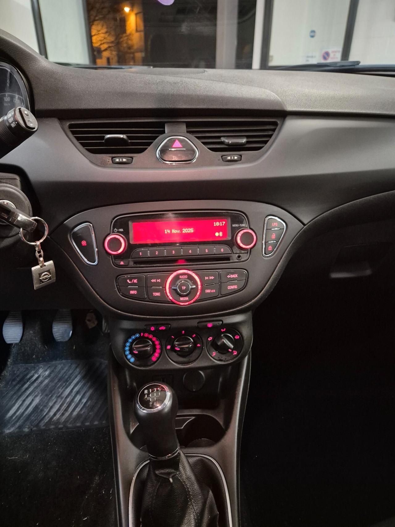 Opel Corsa 1.4 90CV GPL Tech 5 porte n-Joy sempre TAGLIANDATA