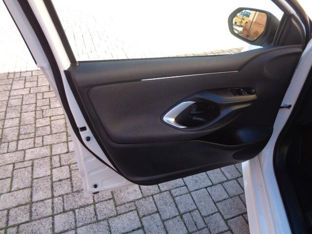 Toyota Yaris 1.0 5 porte Active 72 CV OK NEOPATENTATI