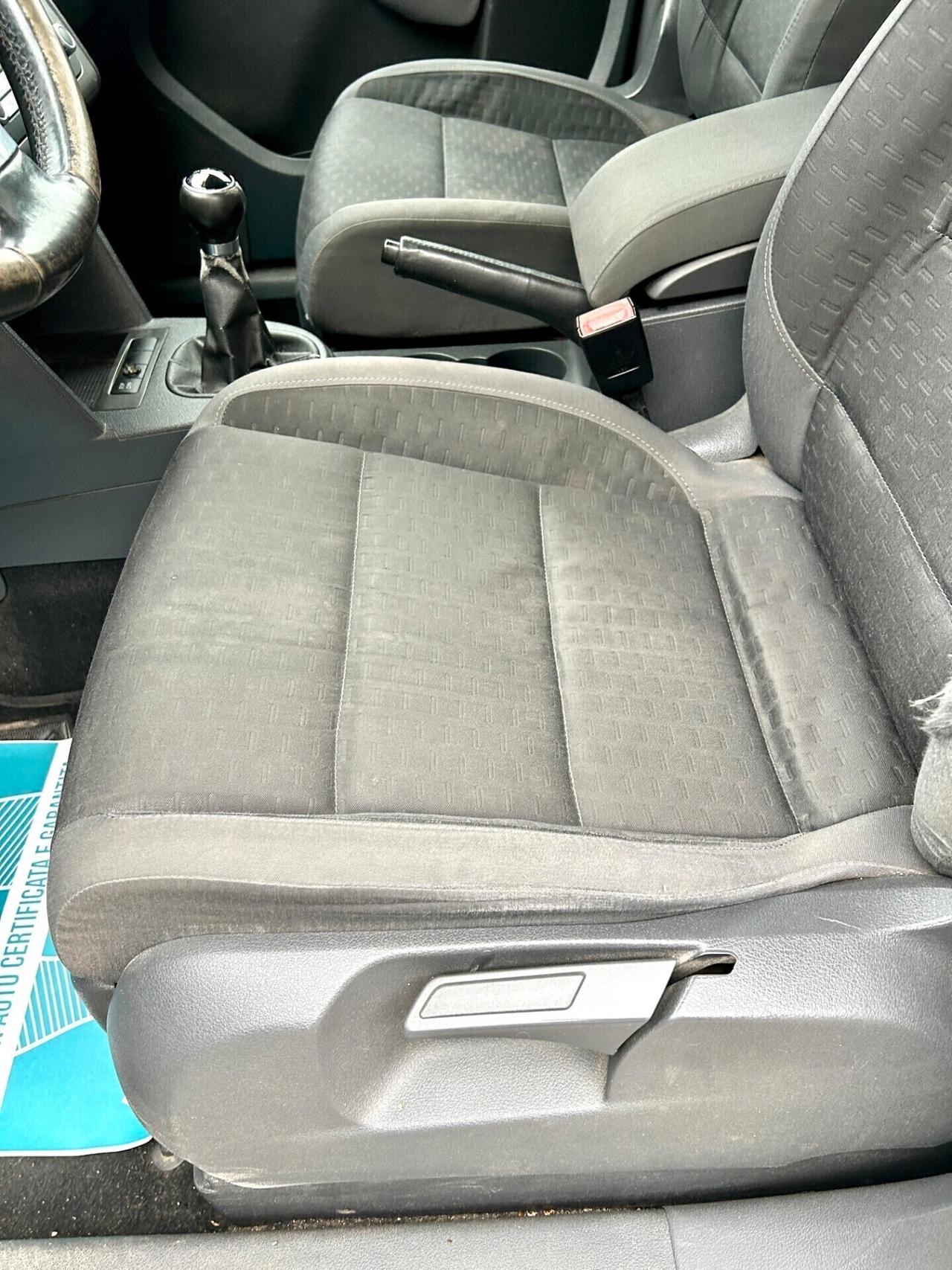 Volkswagen Touran 2.0 TDI DPF Highline 7 POSTI