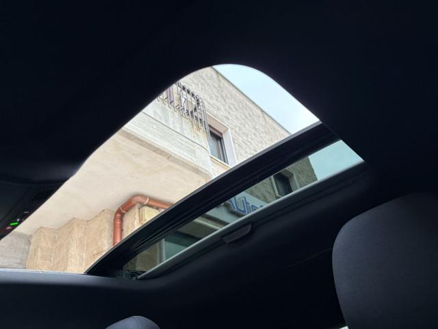 VOLKSWAGEN Taigo 1.0 TSI 116 CV DSG R-Line TETTO APR/PAN