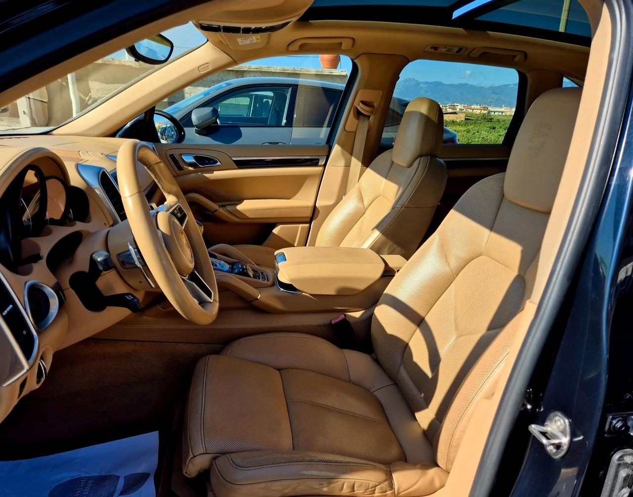 Porsche Cayenne 3.0 Diesel - Tetto apribile