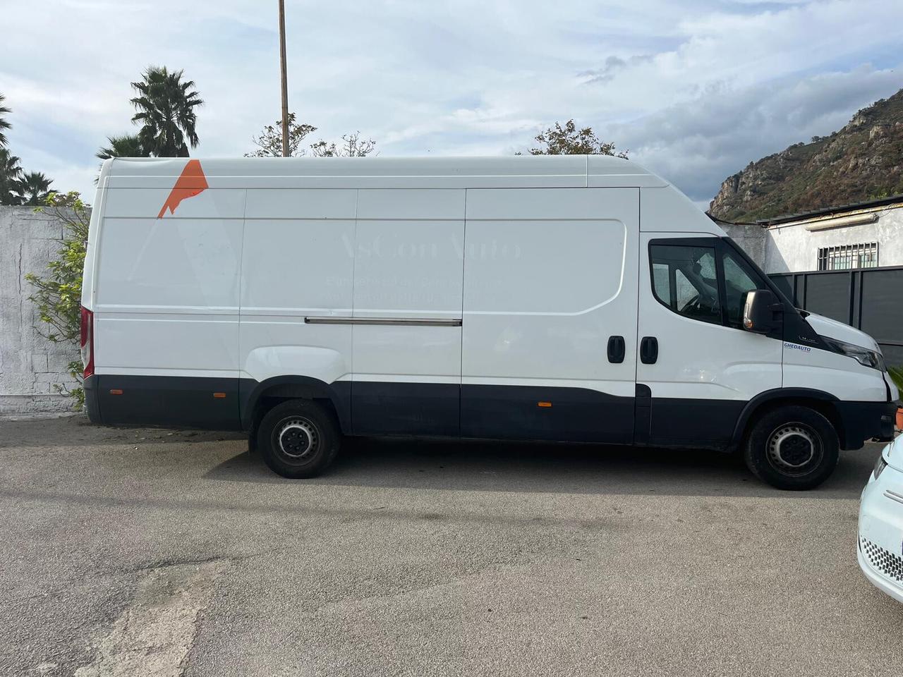 Iveco Daily 35S12V 2.3 HPT PM-TN Furgone