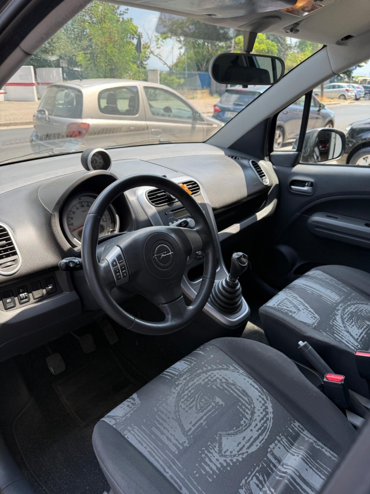 Opel Agila 1.2 16V 94CV Enjoy