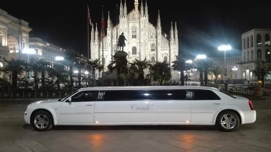 CHRYSLER 300C ALADDIN STRETCH LIMOUSINE 130 inc.