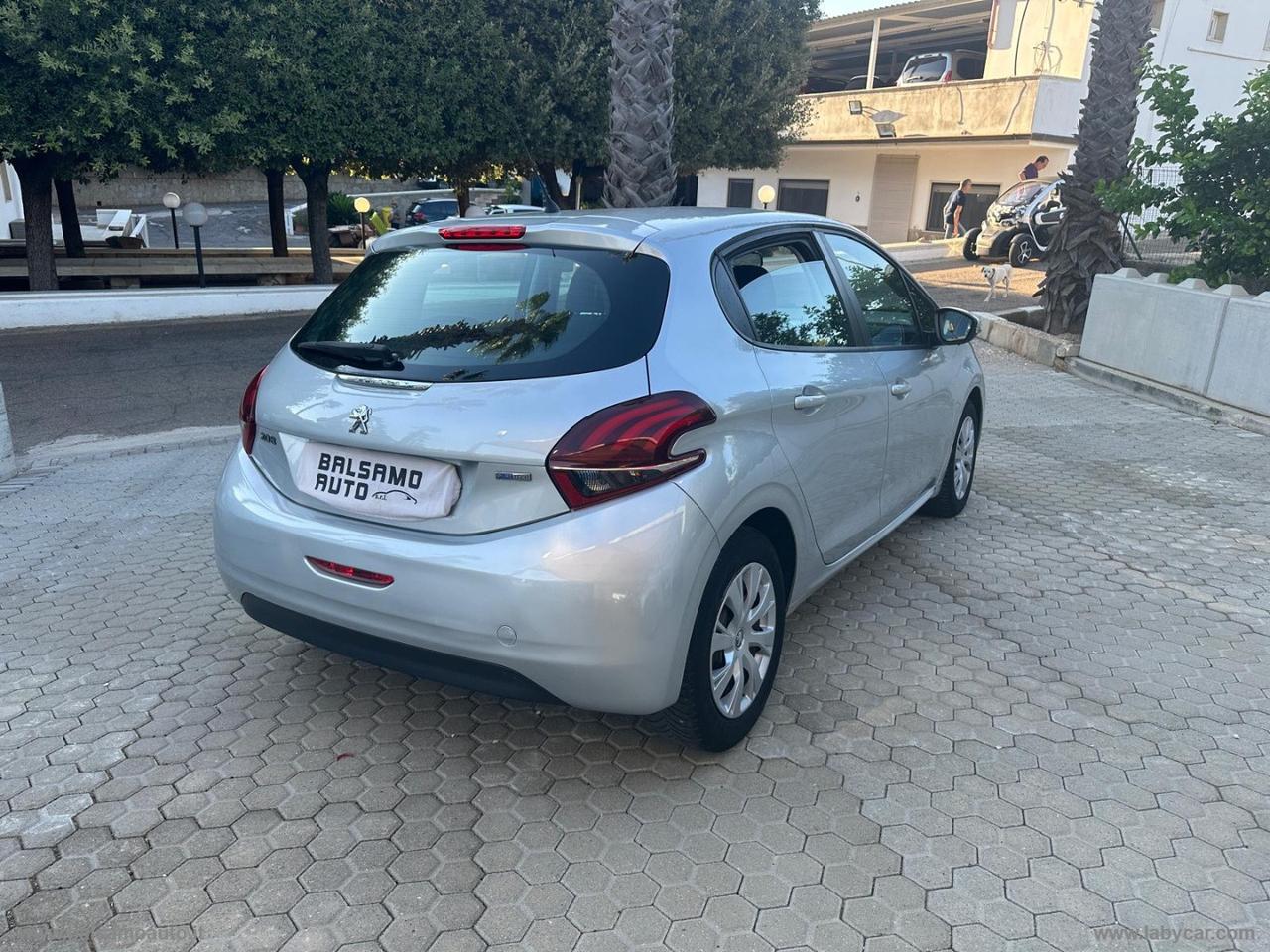PEUGEOT 208 82CV 5p. Allure