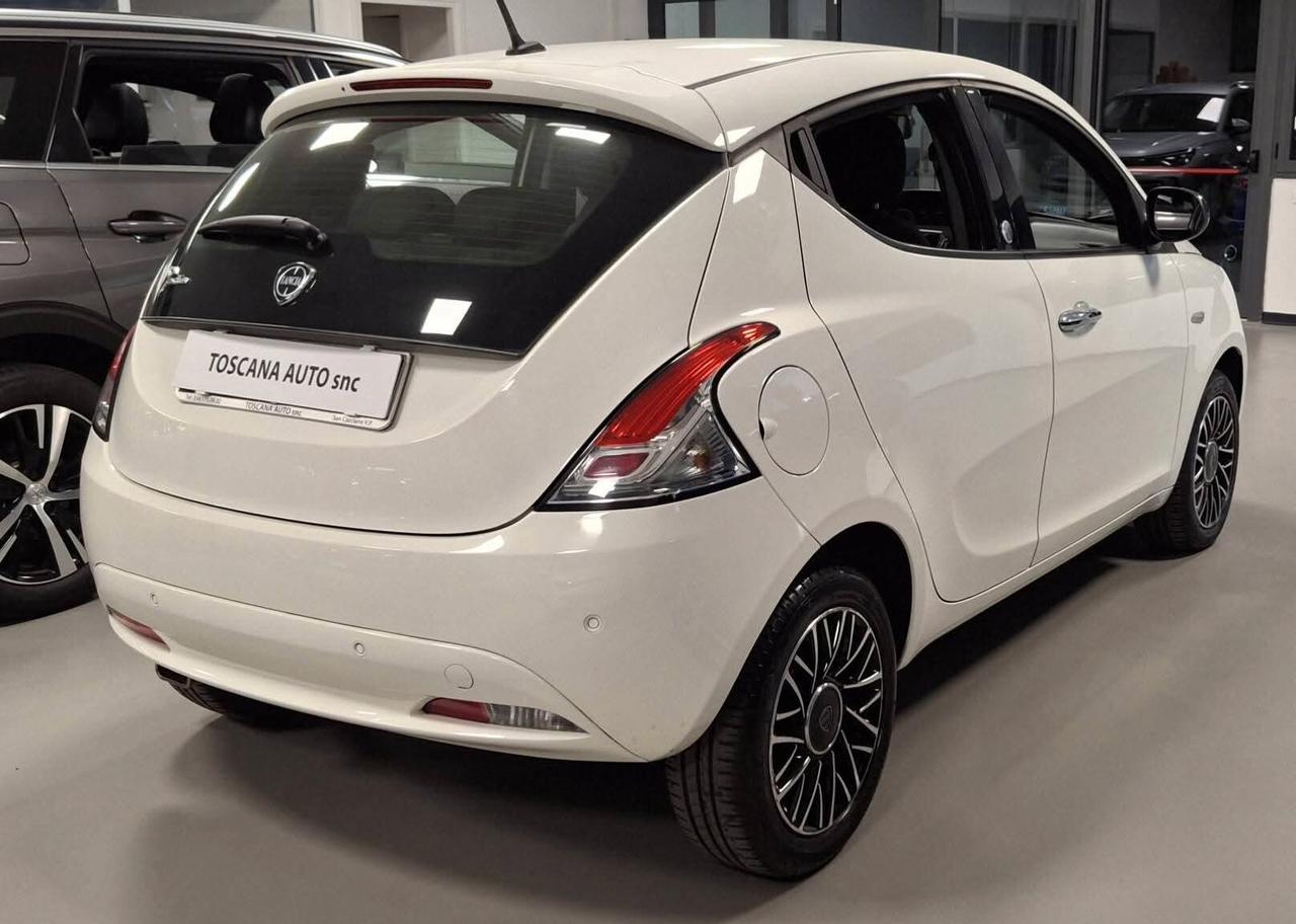 Lancia Ypsilon 1.2 69 CV 5 porte GPL Platinum