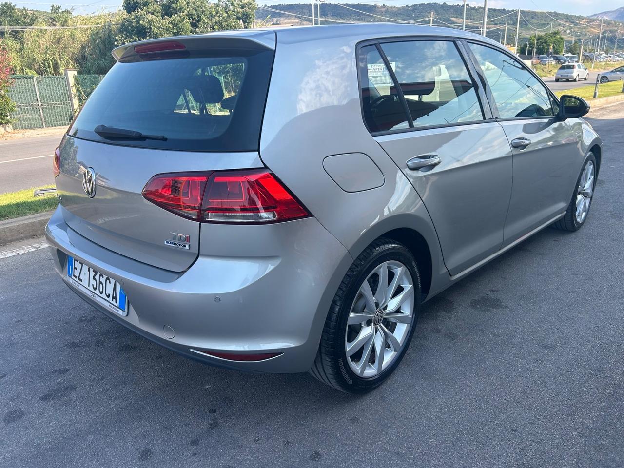 Volkswagen Golf Vw 7 1600 tdi 110 CV 5p. Highline