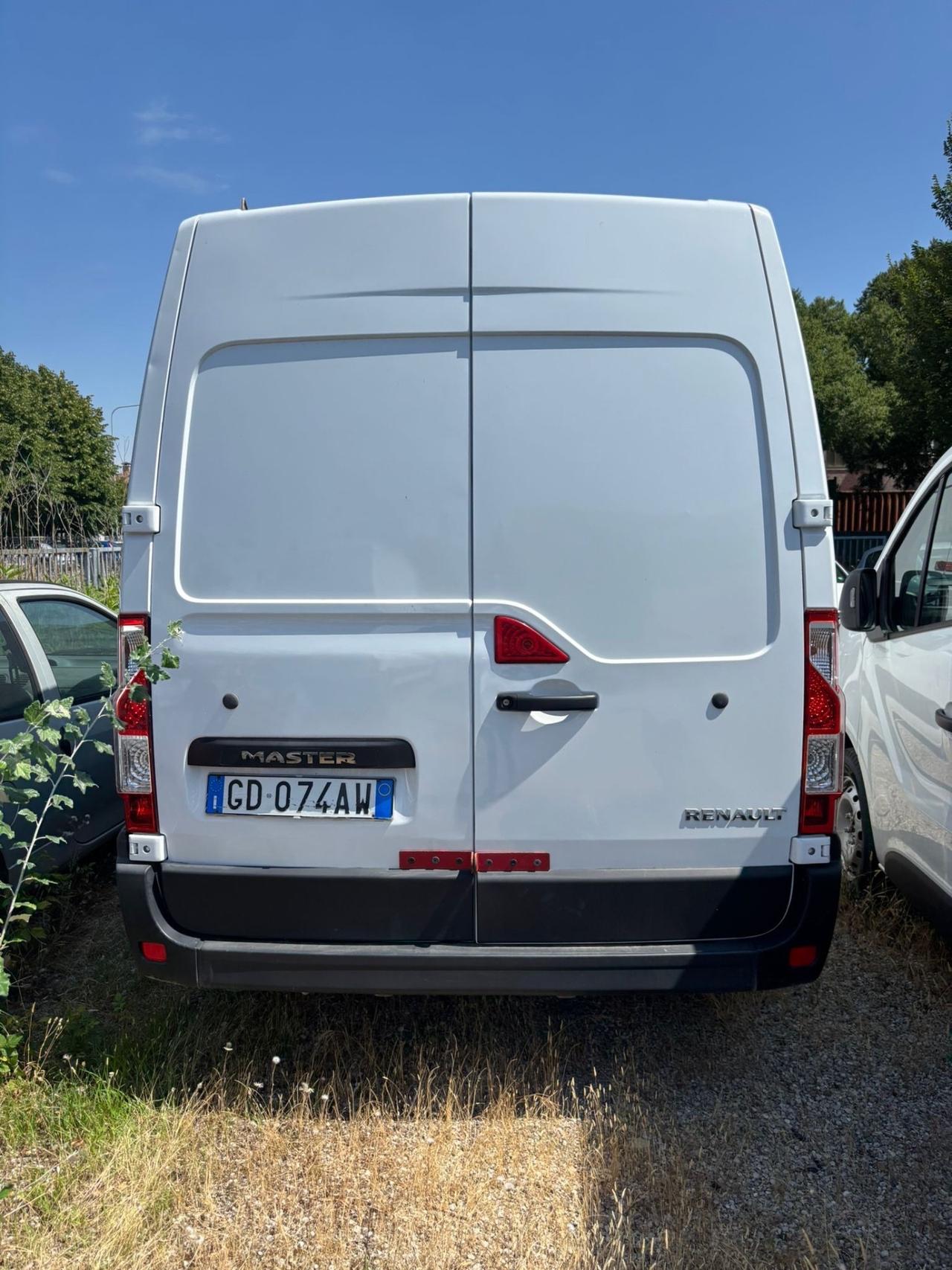 Renault master