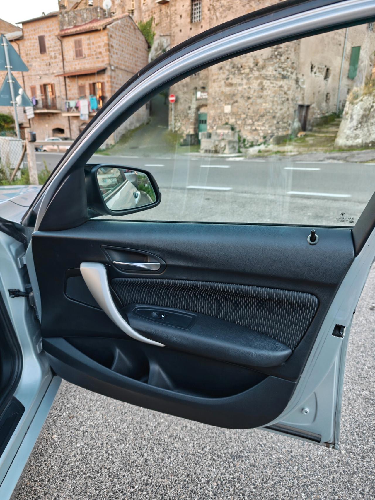 Bmw 116d 5p. Efficient Dynamics