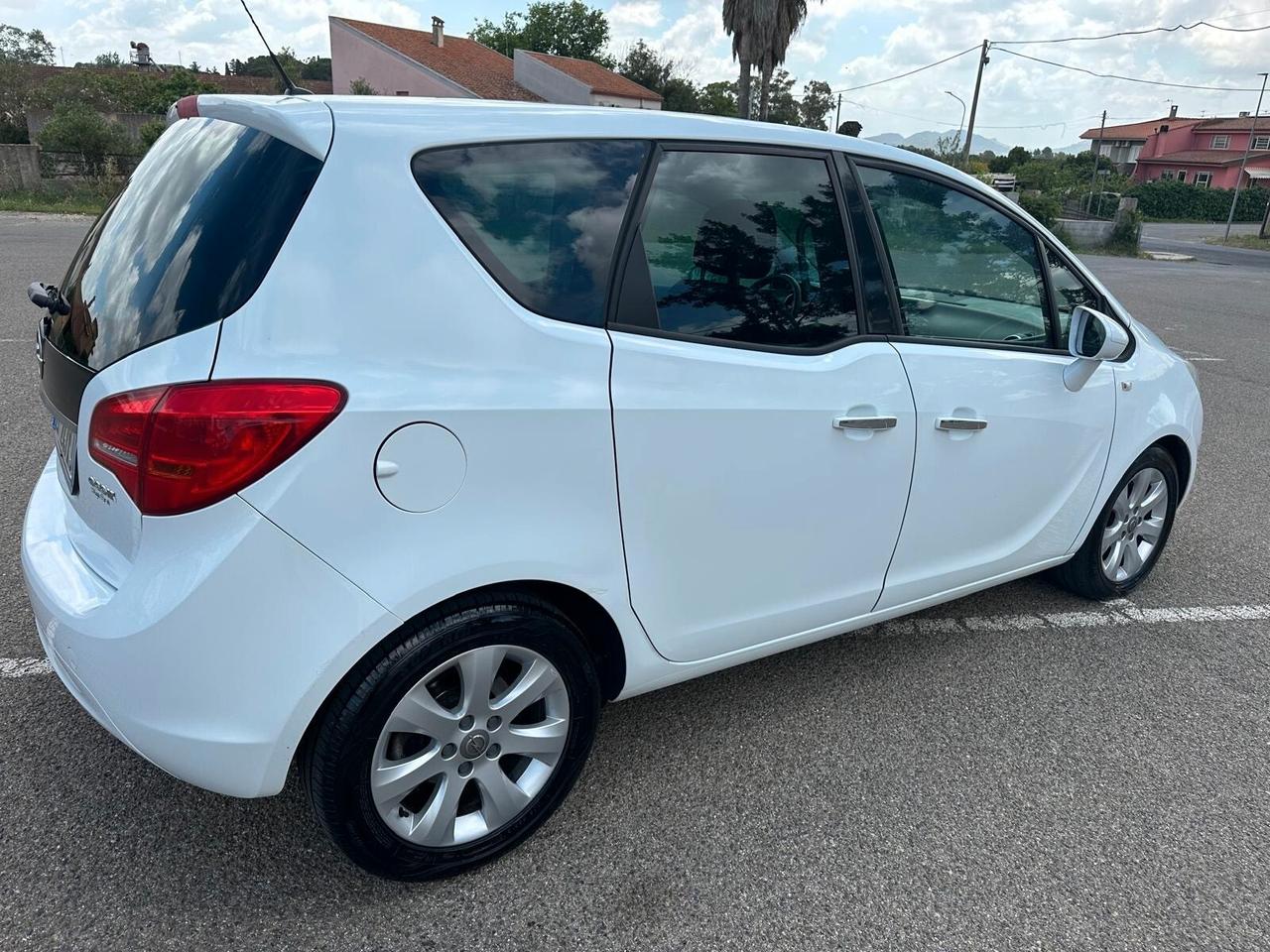 Opel Meriva 1.3 CDTI 95CV ecoFLEX Cosmo