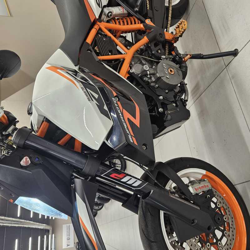 KTM 990 Supermoto R - 2011