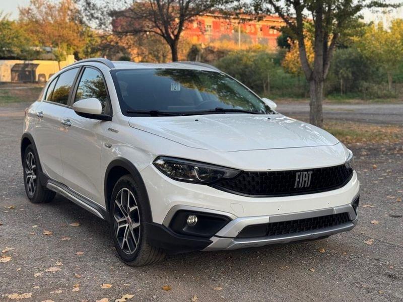 FIAT Tipo 1.5 Hybrid DCT 5 porte Cross