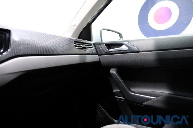 VOLKSWAGEN Polo 1.0 TSI DSG LIFE AUTOMATICA NEOPATENTATI