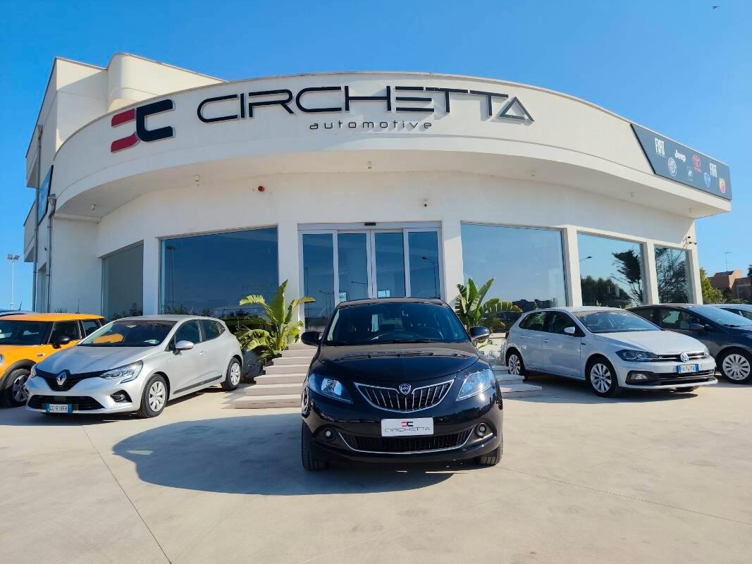 Lancia Ypsilon III 1.0 firefly hybrid Gold s&s 70cv