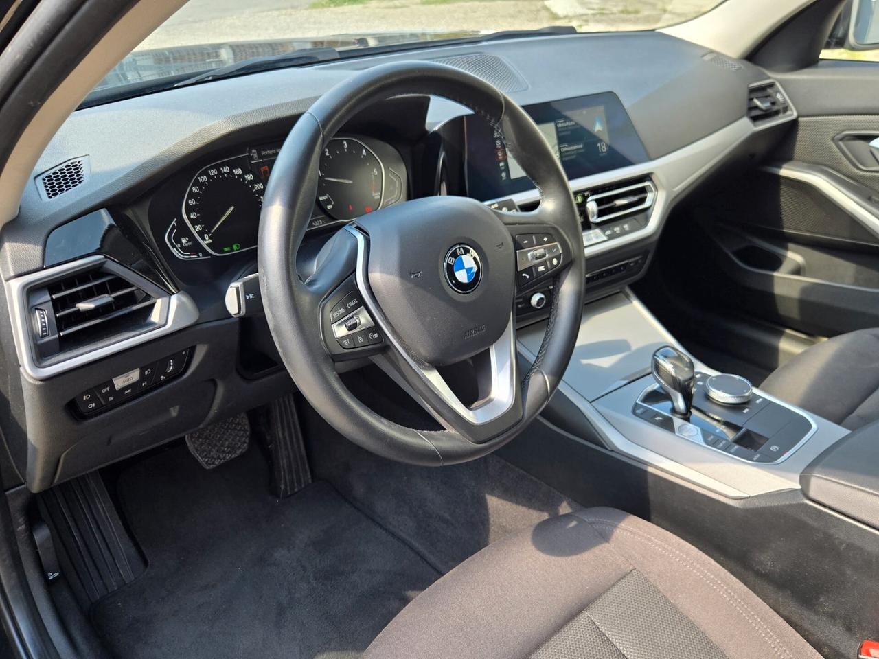 Bmw 320d xDrive Touring Business Advantage