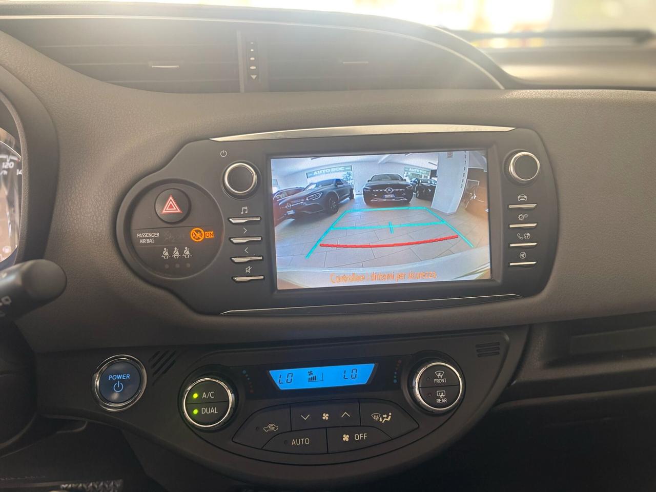 Toyota Yaris 1.5 5 porte Active