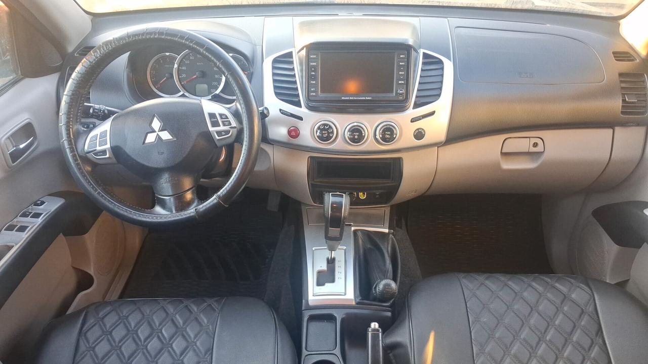 MITSUBISHI L200 D/C Worrior 2.500 DI-D 178cv A/T