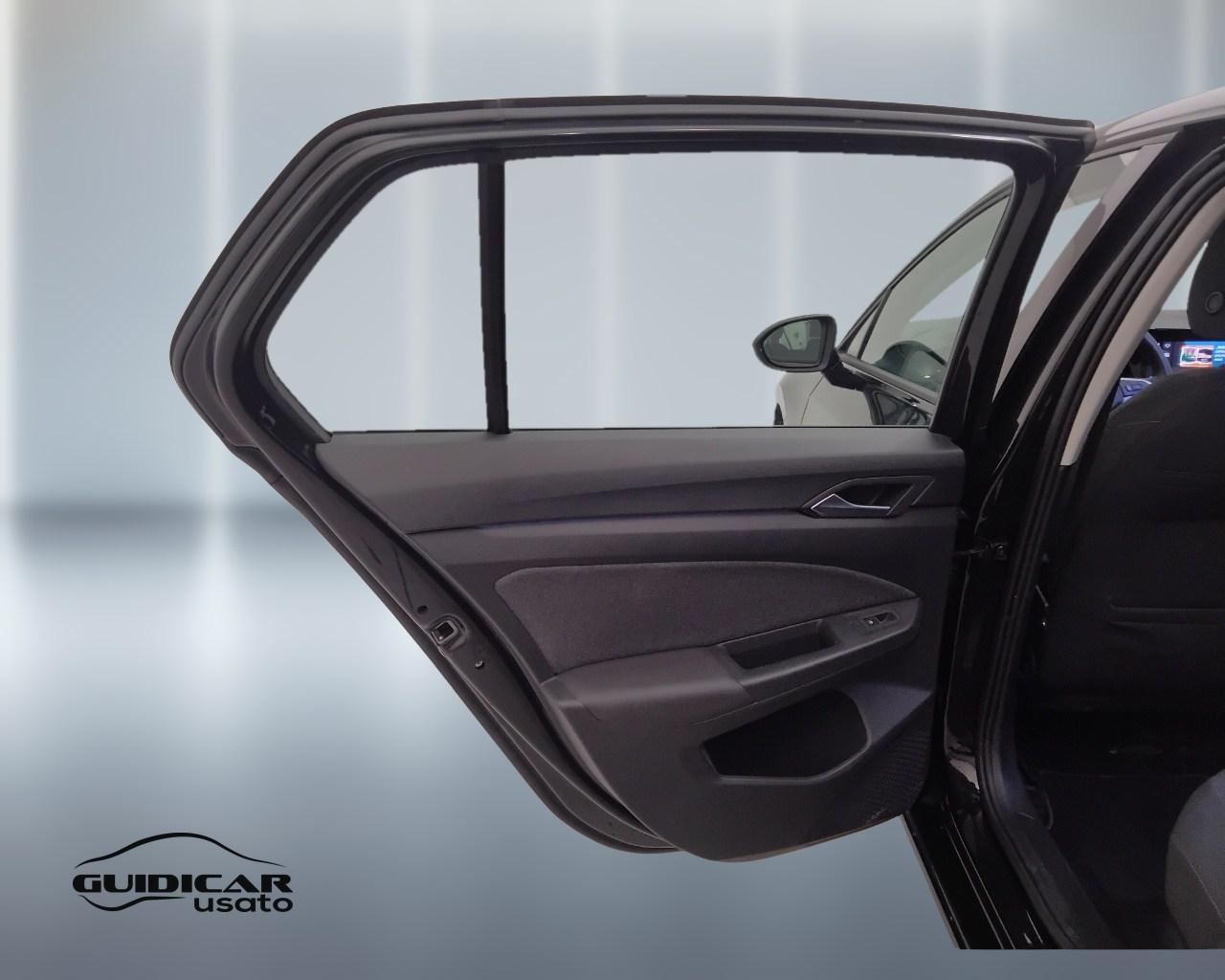VOLKSWAGEN Golf VIII 2020 - Golf 1.0 etsi evo Life 110cv dsg