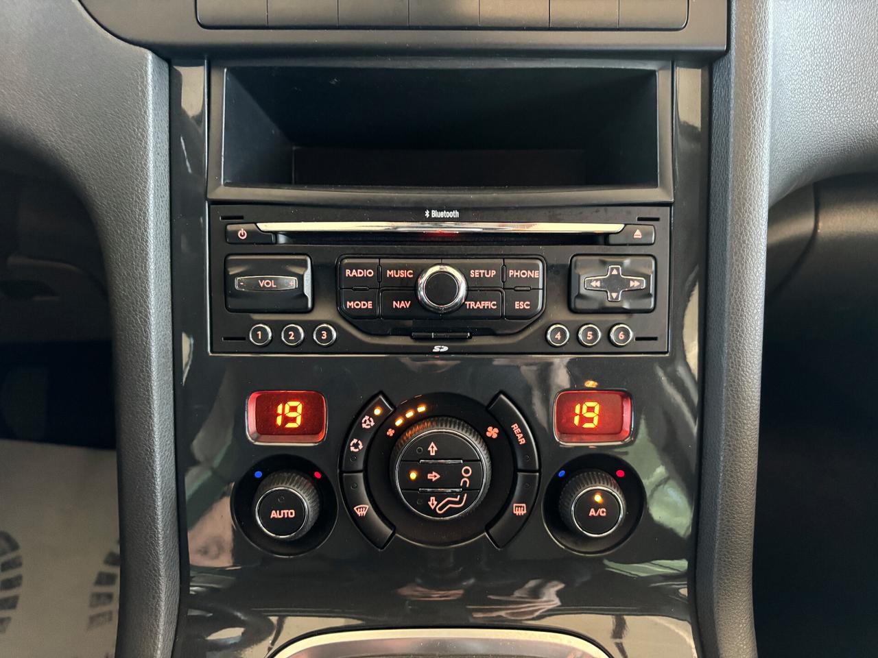 Peugeot 5008 2.0 HDi 110KW 150CV Allure 7 POSTI