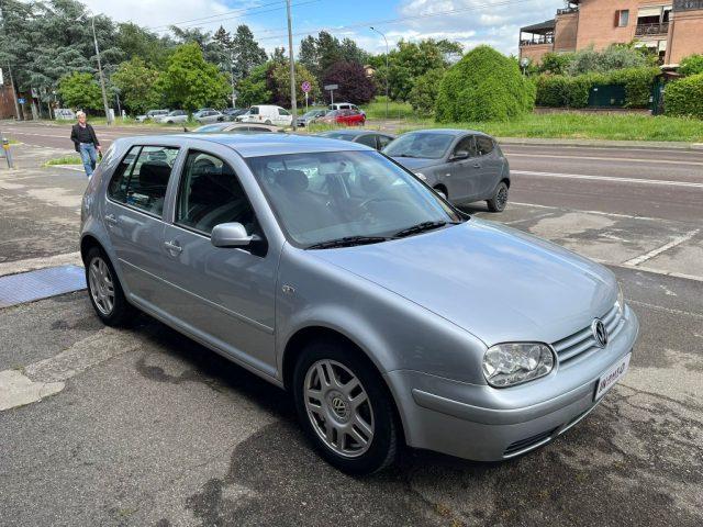 VOLKSWAGEN Golf 1.6 16V cat 5 porte Highline PARI AL NUVO