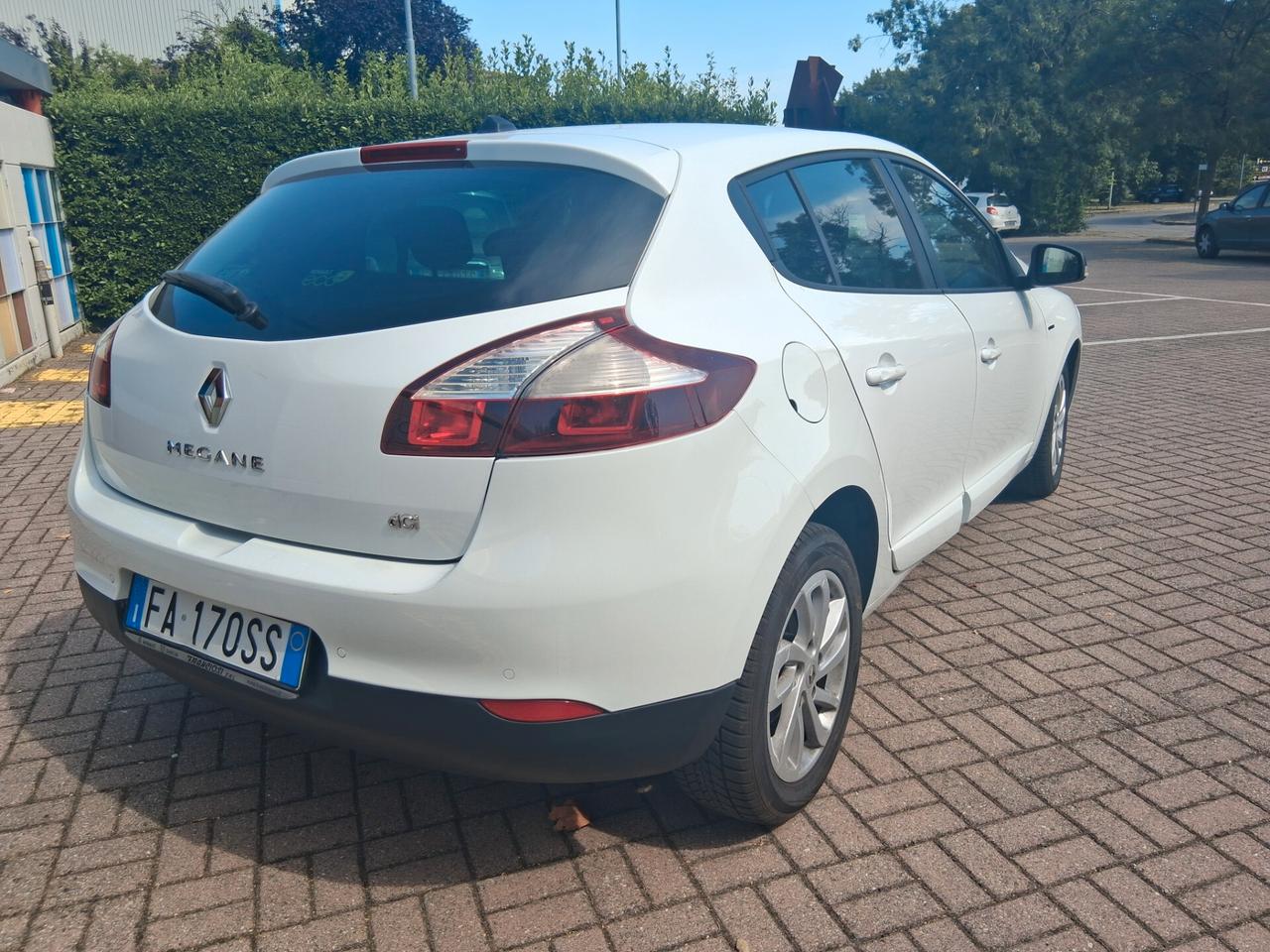 Renault Megane Mégane 1.5 dCi 95CV Start&Stop SporTour Limited..CELL 320 147 1147 WUATSAPP