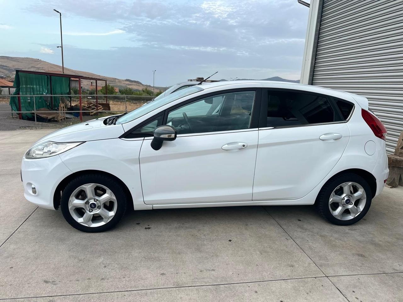 Ford Fiesta Fiesta+ 1.4 5 porte Bz.- GPL
