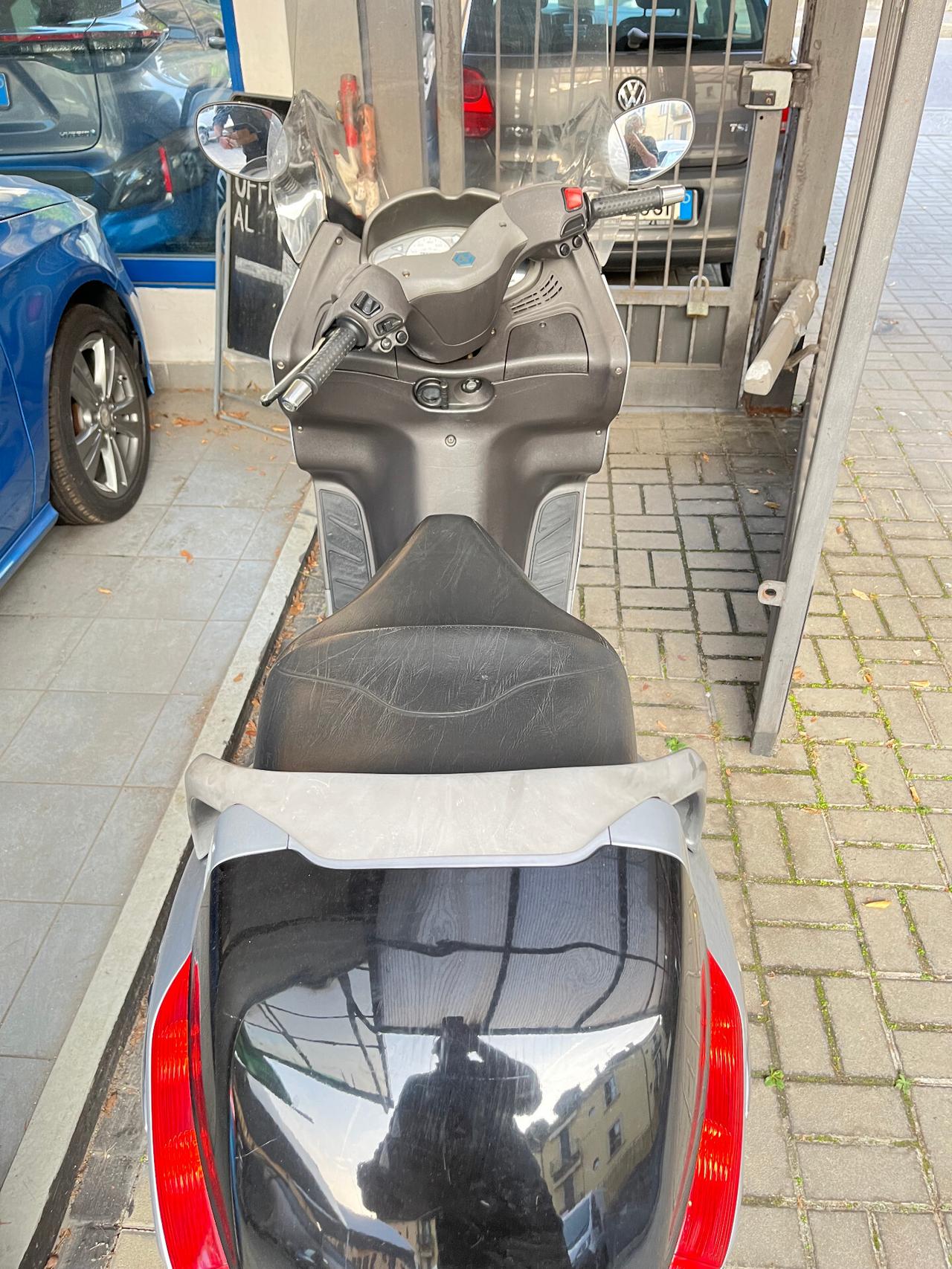 PIAGGIO X8 125 - APPENA TAGLIANDATO