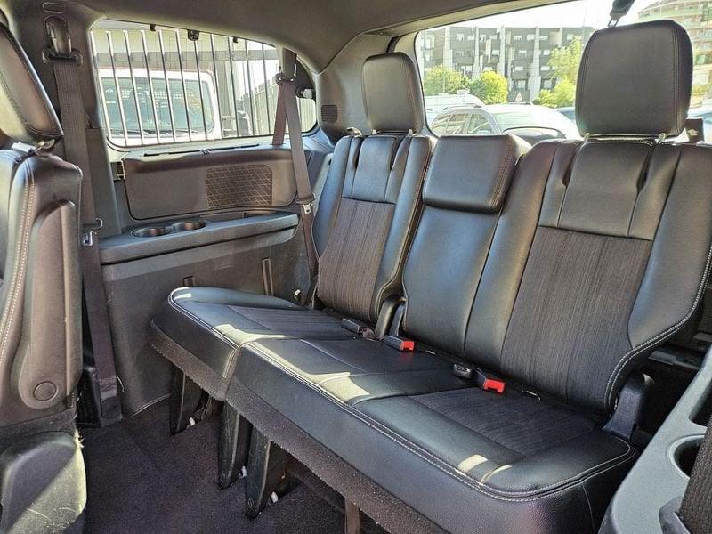 Lancia Voyager 2.8L 177cv Autom. S 7POSTI